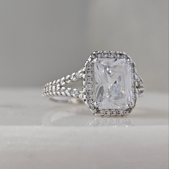 925 Sterling Silver ring, size 6, Radiant cut - Picture 6 of 8